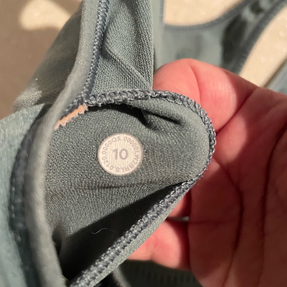 Lululemon Reveal Bra - Picture 6 of 6